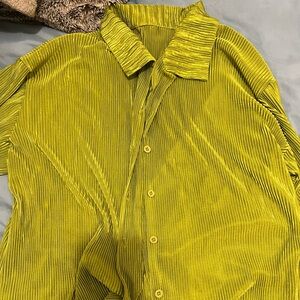 Women’s yellow green pleated two piece set